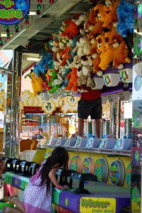 Photos by Sammi SLAYBACK Photos by Sammi SLAYBACK