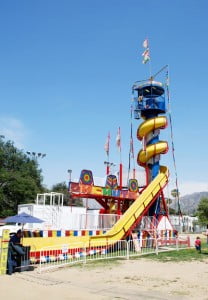 Photos by Sammi SLAYBACK Photos by Sammi SLAYBACK