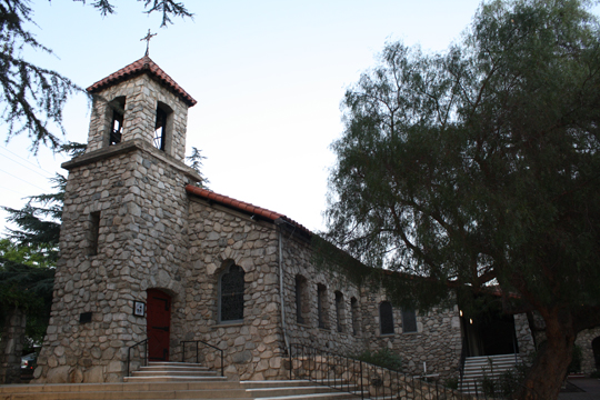 St. Luke’s of the Mountains Episcopal Church at Rosemont Avenue and Foothill Boulevard is the new home for congregants of Church of the Ascension in Tujunga.