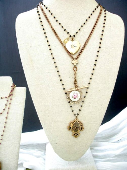 524646_353051444734307_263635322_n