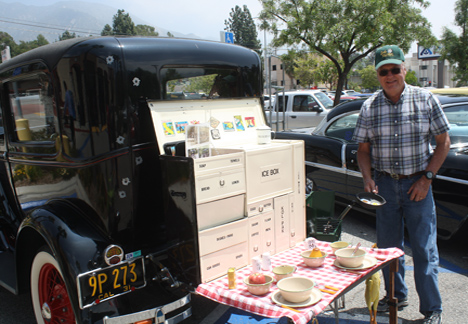 Al McGee’s Model A came with a picnic option that provided place for a full culinary presentation.