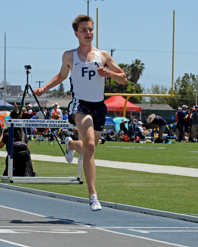 Jack Van Scoter of Flintridge Prep won the 1600m and 3200m in the Division 4 at the CIF finals.