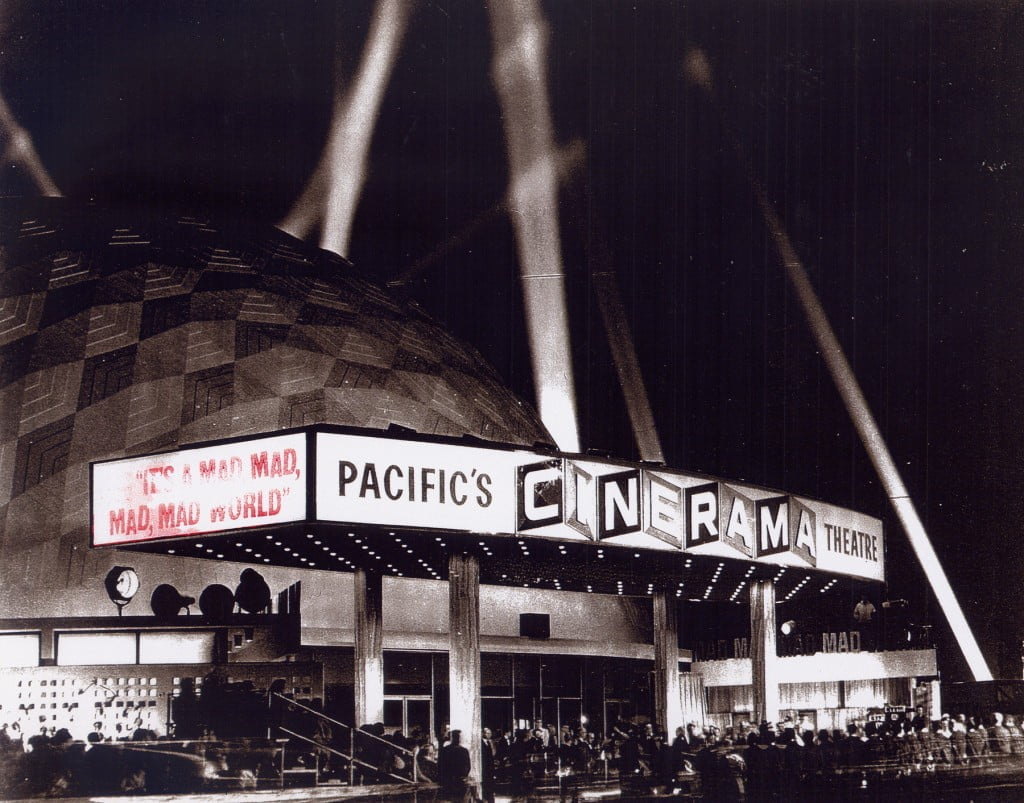 Photo 4 - The World #1728AB