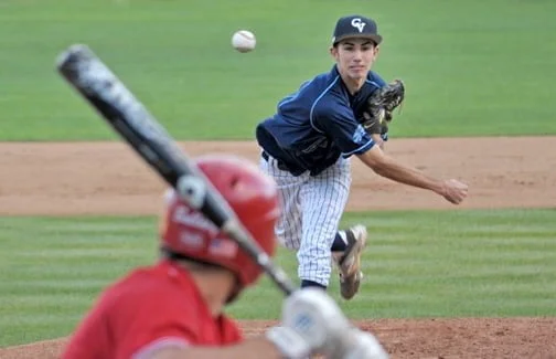 Photos by Dan HOLM Despite his best efforts, Brian Gadsby underperformed against the Bulldogs on Tuesday night.