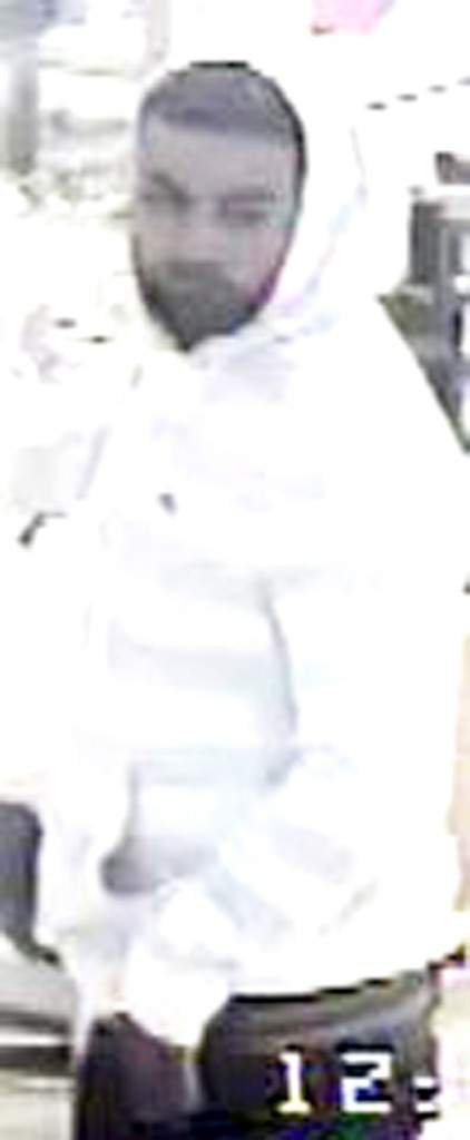 PHOTO 8 user36953-1432663988-media4_a5a5a7_99_240_PrsMe_