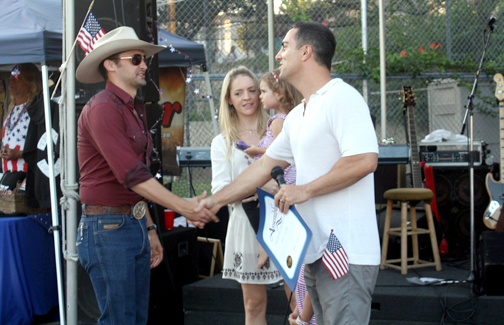 6 CV FIREWORKS eli and M Gatto