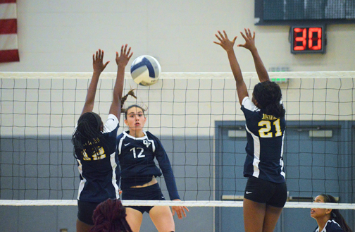 hanna-alanizi-slams-it-through