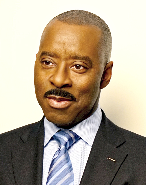 Vance to Narrate Christmas Concert