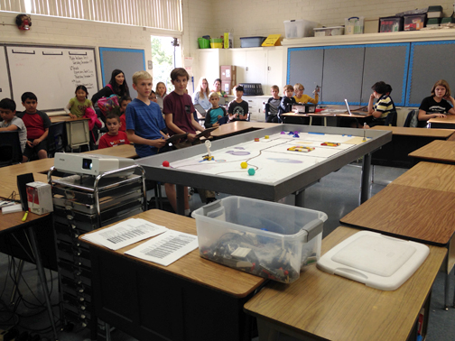 Dunsmore Preps for Robotics Tournament