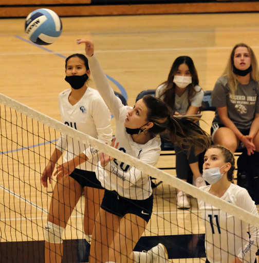 CVHS Varsity Girls’ Volleyball Earns First Win of the Season