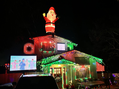 Winning Holiday Decorations Showcased