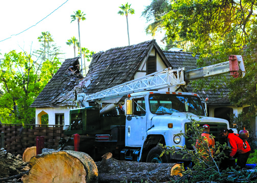 No Injuries from Wind Despite Blackouts, Property Damage