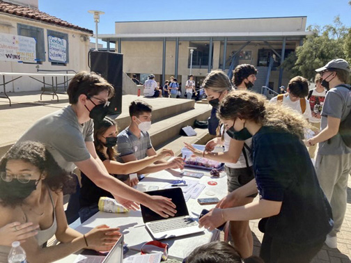 Campus Clubs Organize Registration Drive