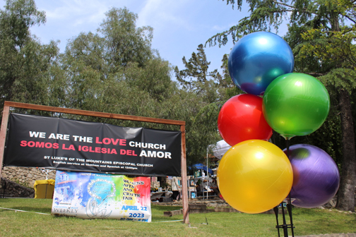 Record Number of Artists’ Booths Offered Something for Everyone at Friends of Rockhaven’s ‘Art on the Rocks’