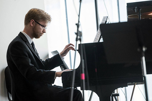 Paul Williamson to Perform for Free Admission Glendale Noon Concerts