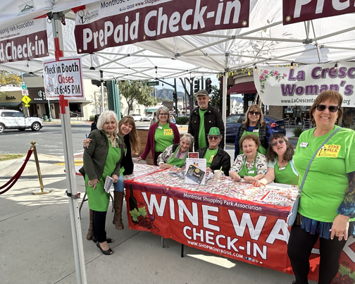 Hundreds Turn Out for Wine Walk