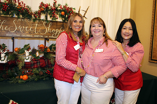 The Flintridge Guild of Children’s Hospital Decks The Halls for Charity