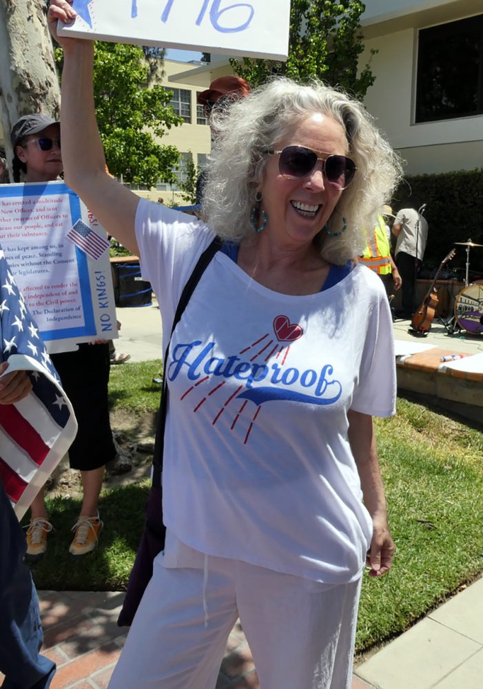 ‘No Kings’ Protest Draws Thousands to Glendale