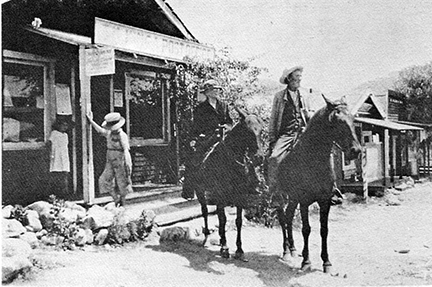 VIEW OF THE VERDUGOS <<< CRAIG DURST