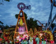 Dancing Lights and Calorie Bombs: A Night at Knott’s Merry Farm