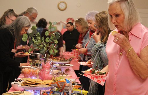 La Crescenta Woman’s Club Hosts Valentine’s Day Gala