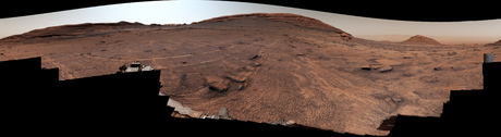 NASA’s Curiosity Mars Rover Discovers Field of Honeycomb Textures