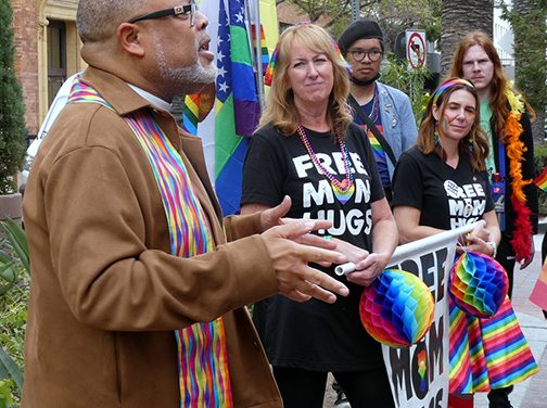 ‘Gaywalking’ – Glendale’s First Gay Parade – Gathers Supporters
