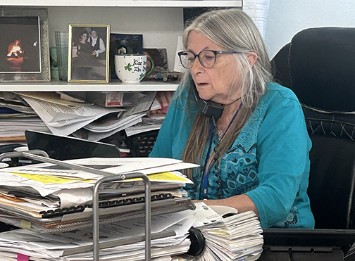FROM THE DESK OF THE PUBLISHER <<< ROBIN GOLDSWORTHY